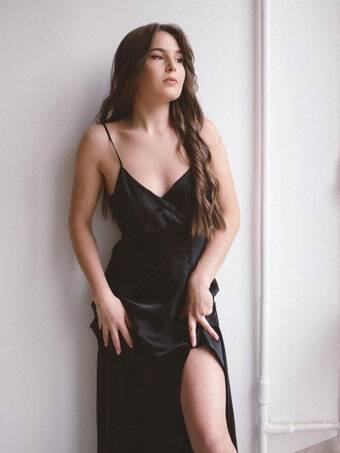 Индивидуалка Полина +7(981)002-14-54 Питера