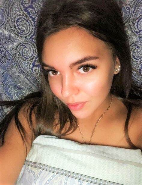 Проститутка Питера Алиса с 2 размером груди предлагает интим услуги у метро Звездная  +7(981)214-21-80 